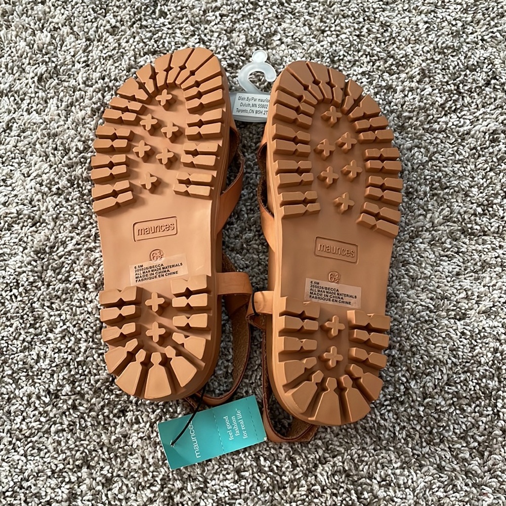 Maurices cross cross sandal - Picture 2 of 4